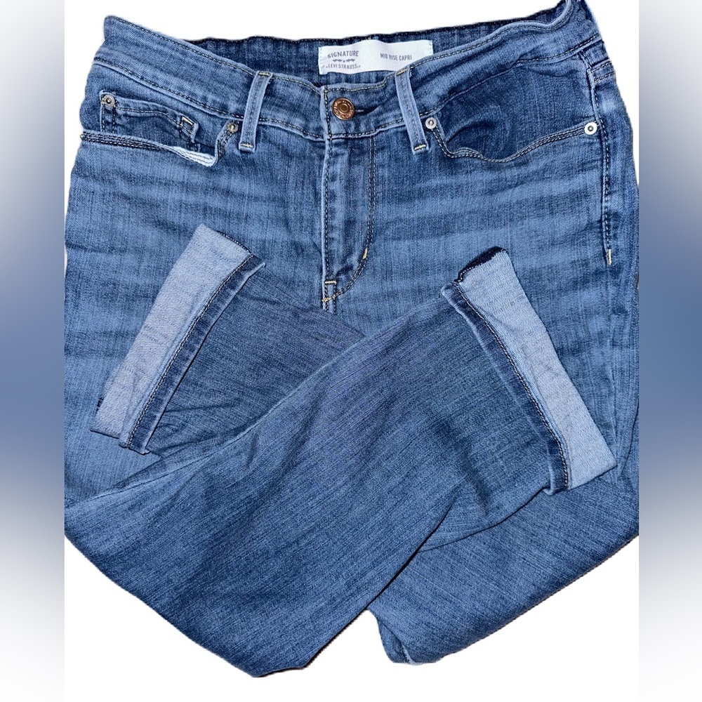Levi’s Straus Signature Mid Rise Capri size 6 🦋 - Picture 2 of 7